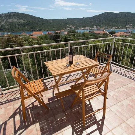 Apartment Apartman Paula 1 *