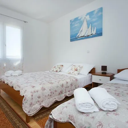 Apartment Apartman Paula 1 *
