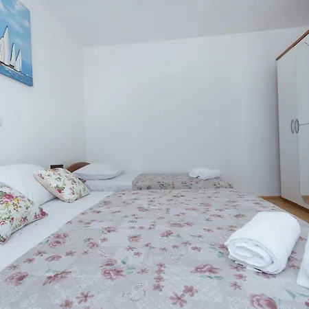 Apartman Paula 1 Vinisce